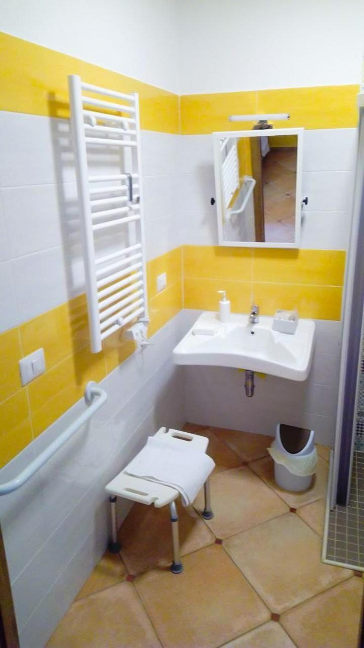 Il Sentiero Di Leano Hotel Терачина Стая снимка